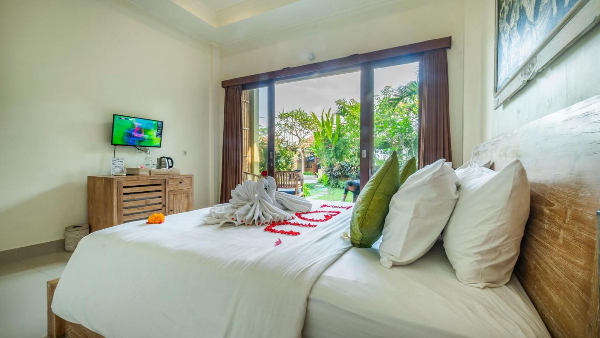 ウブド Jegeg Mas Bed & Breakfast エクステリア 写真