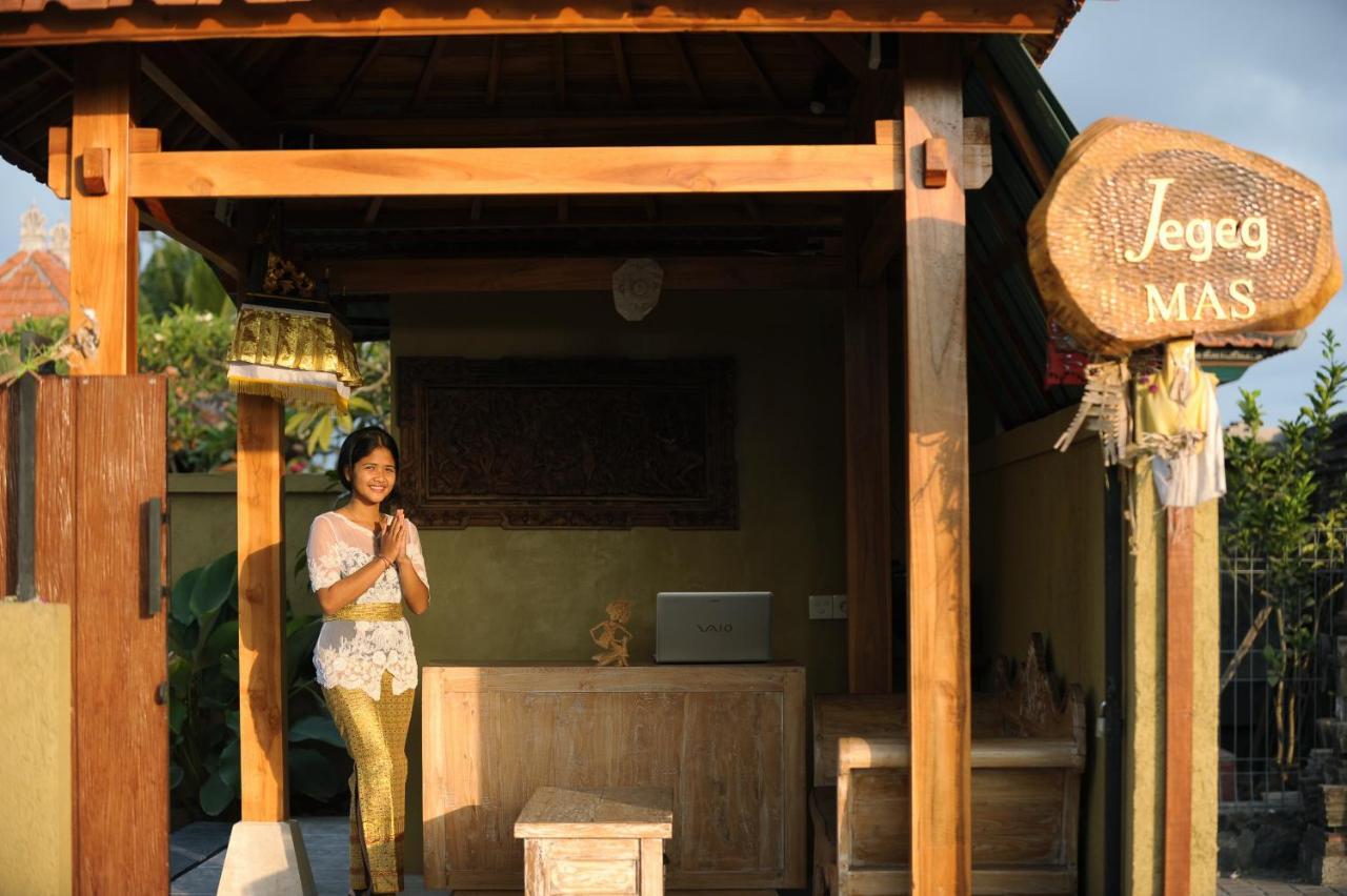 ウブド Jegeg Mas Bed & Breakfast エクステリア 写真